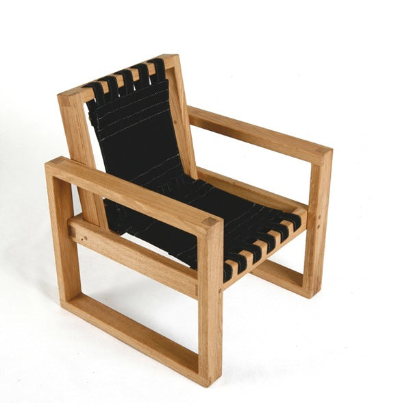 Frame Chair i natur olieret egetræ med sort kanvas fra Collect Furniture