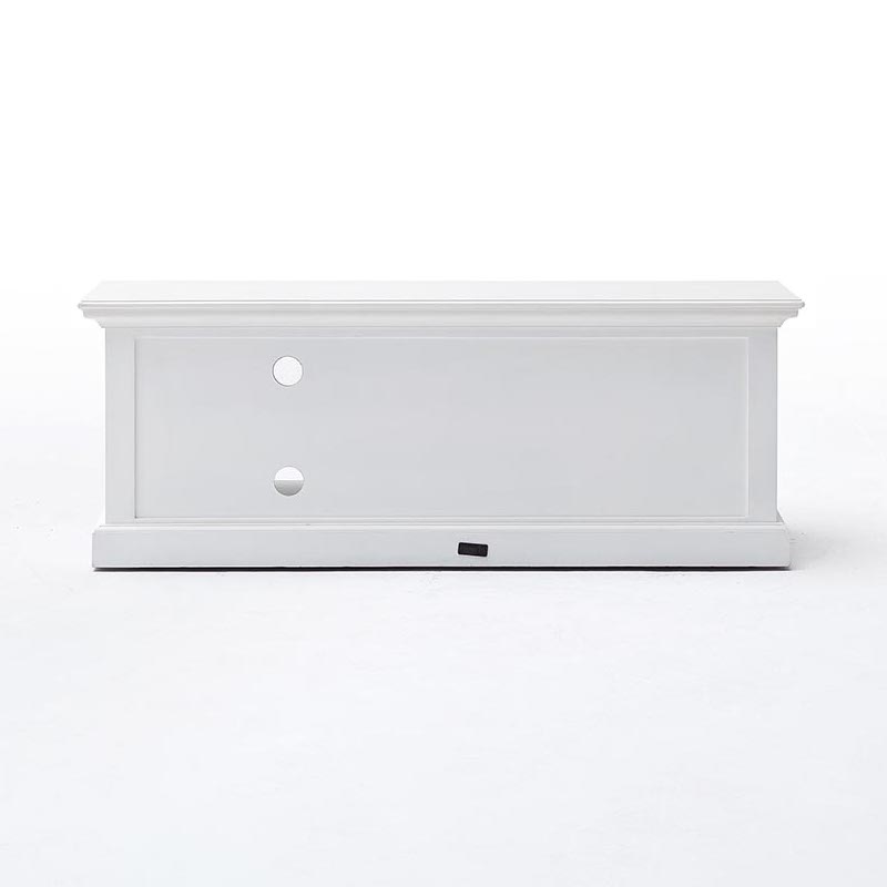 Enkelt træ tv-bord i hvid farve fra NovaSolo