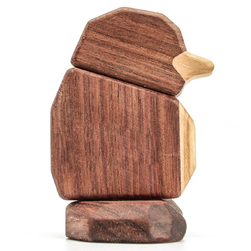 FableWood Babypingvin figur i træ med 3 magnetiske dele