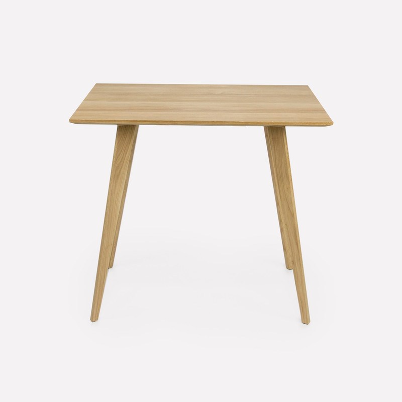 Lille skrivebord på 85x50x73 cm i egetræ