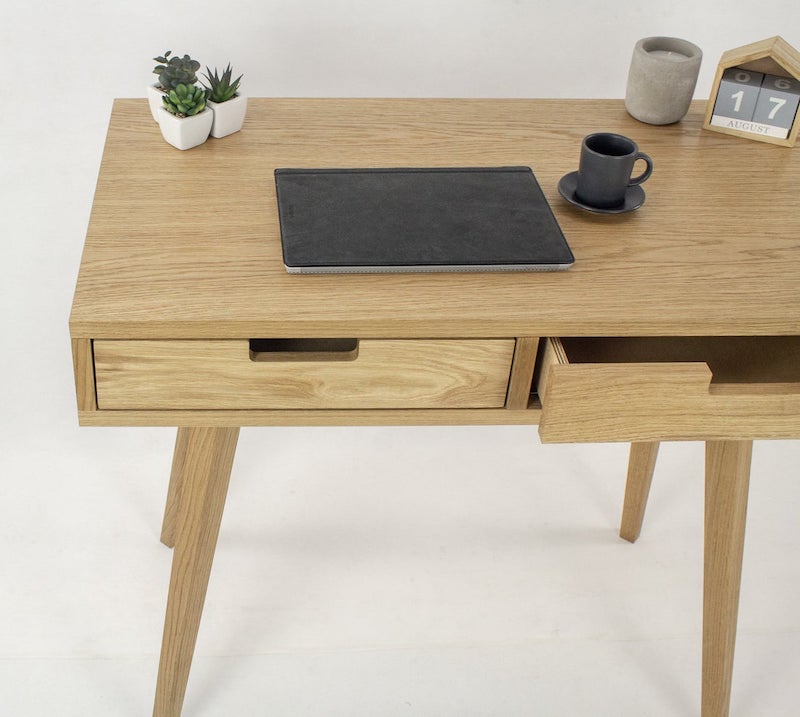 Lille træ skrivebord med 2 skuffer