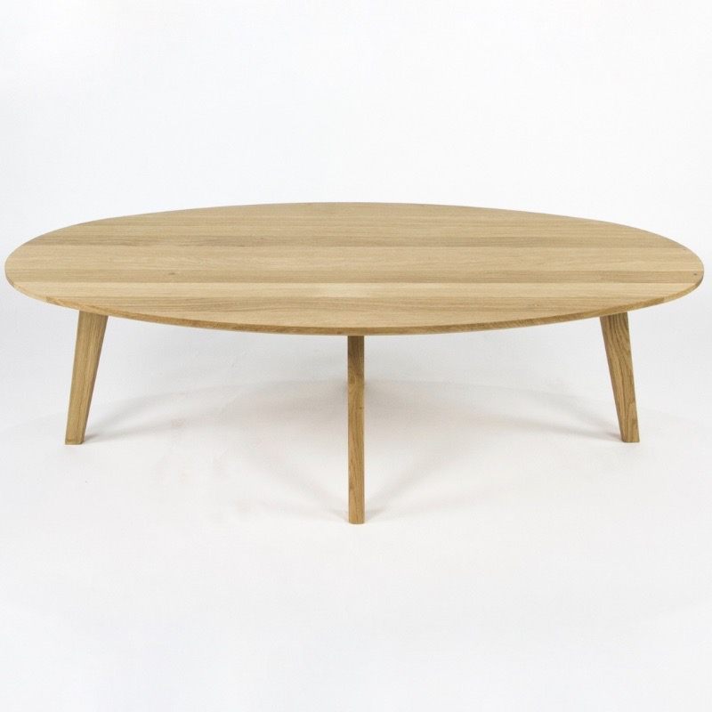 Ovalt sofabord i egetræ på 115x65 cm