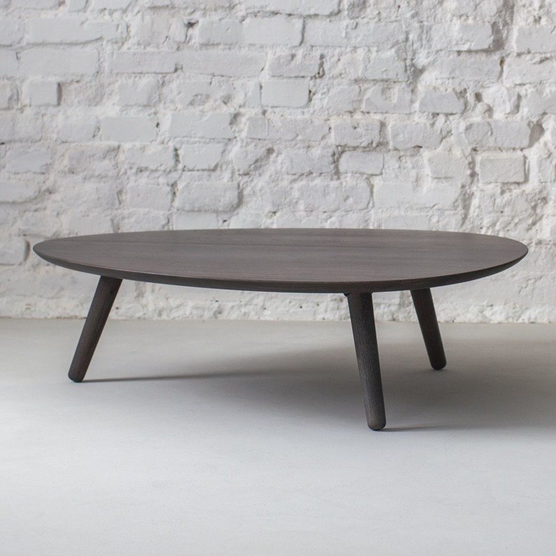 Sofabord i grå asketræ på 103x97 cm