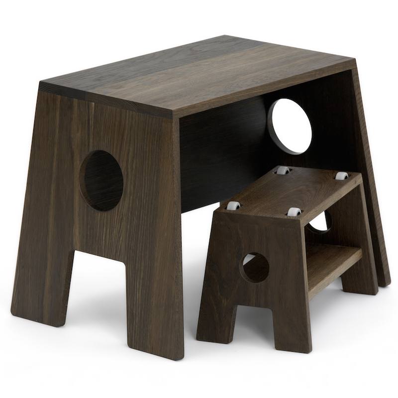 Stool + Stoolesk i røget olieret egetræ fra danske Collect Furniture