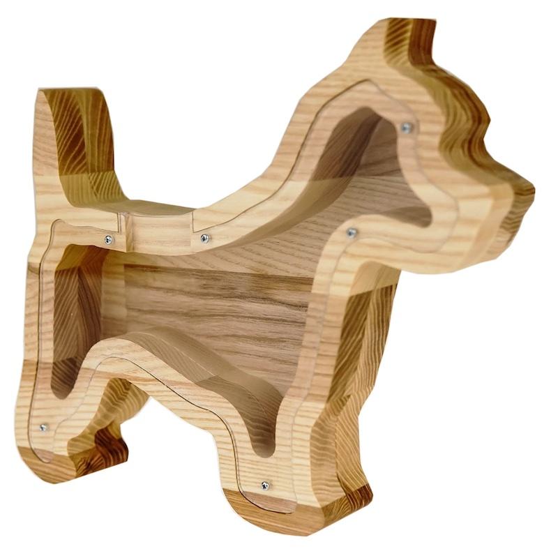 Træ sparebøsse designet som en hund
