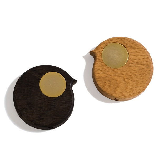 BiRP magnet dobbeltpakke i natur og røget olieret egetræ med dansk design fra Collect Furniture