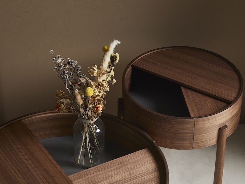 Dansk designet sofabord i valnøddetræ fra WOUD