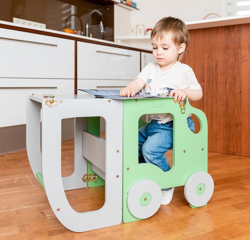 Grå og grøn køkkenstol til børn