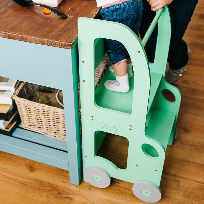 Grøn køkkenstol til børn i birkekrydsfiner