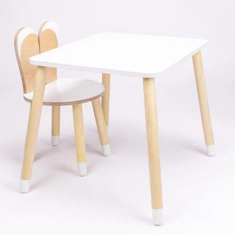 Hvidt bord og stol til børn