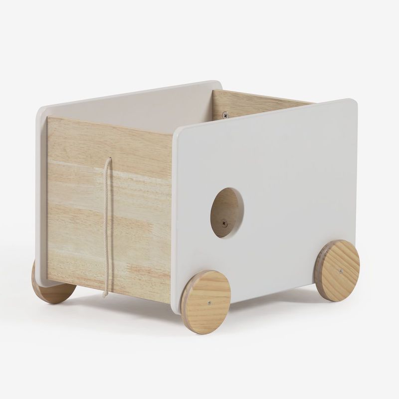 Bianina legetøjskasse med hjul i træ fra Kave Home Køb her – Wood To You