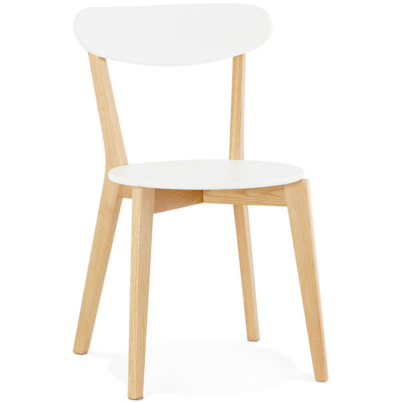 Kay spisebordsstol i hvid MDF med træben fra Kokoon Design