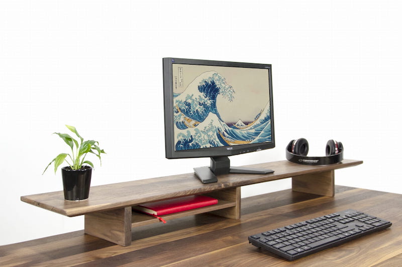 Computer Stander Image Computer stander i valnøddetræ på 120x20x11 cm til skrivebord – Wood To You