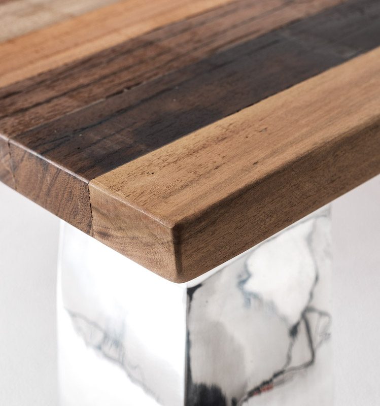 Rustikt firkantet sofabord i træ og aluminium