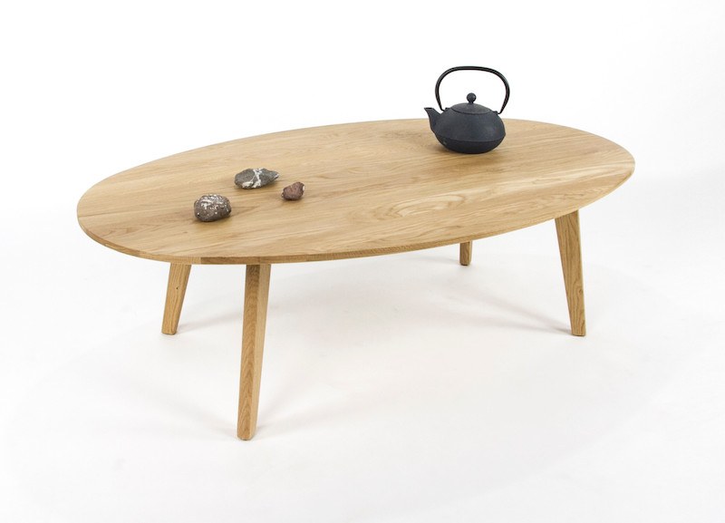 Skygge Mængde af couscous Ovalt sofabord i olieret egetræ på 115x65 cm fra Wood To You