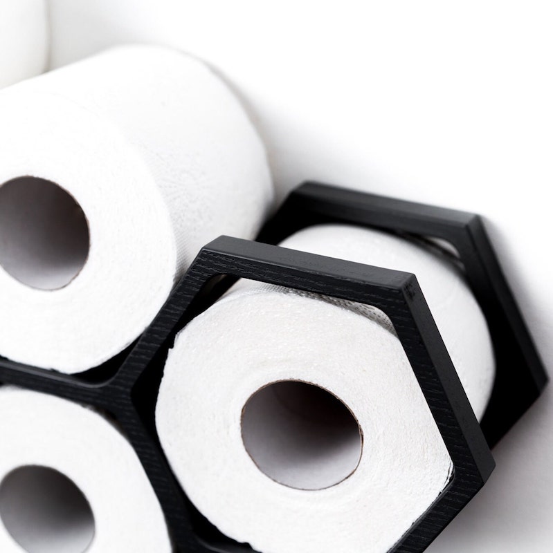 Sort opbevaringshylde til toiletpapir