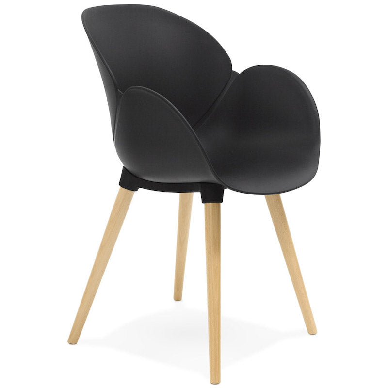 Sort Sitwel spisebordsstol med træben fra Kokoon Design