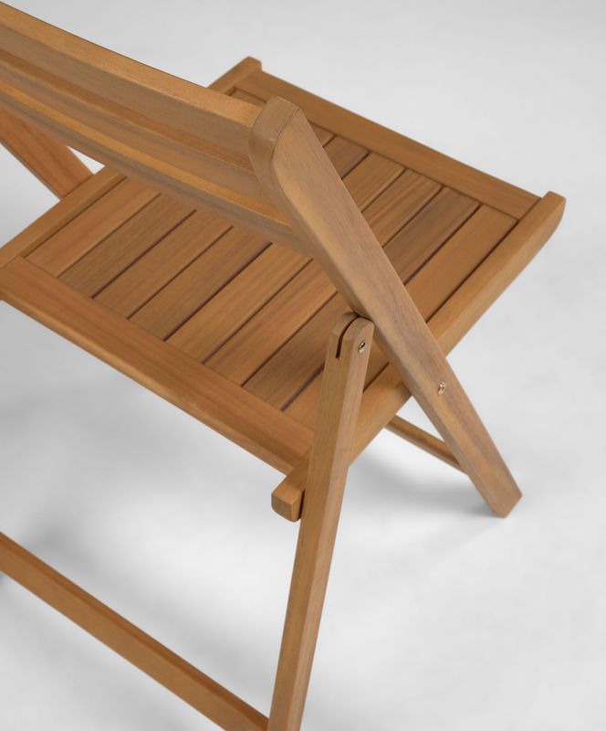 Træ klapstol med siddehøjde på 45 cm