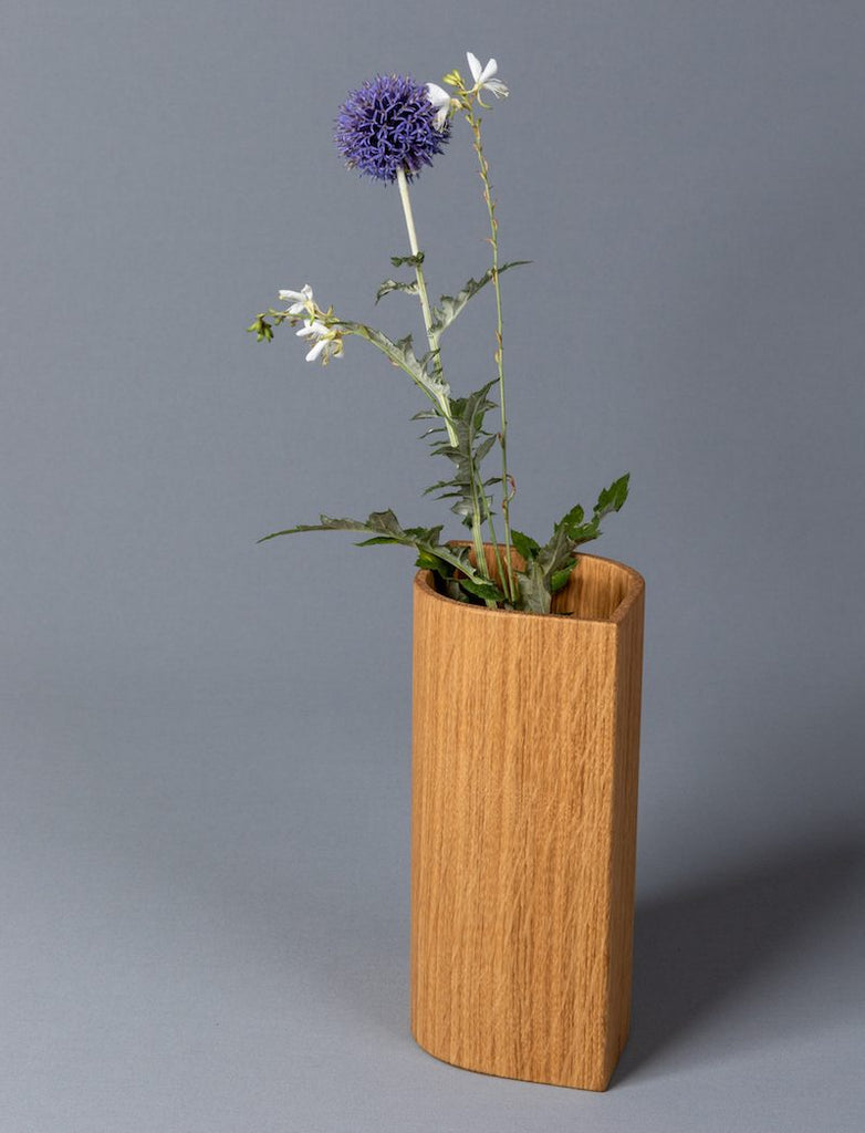 Træ vase til buketter og blomster fra danske BENT