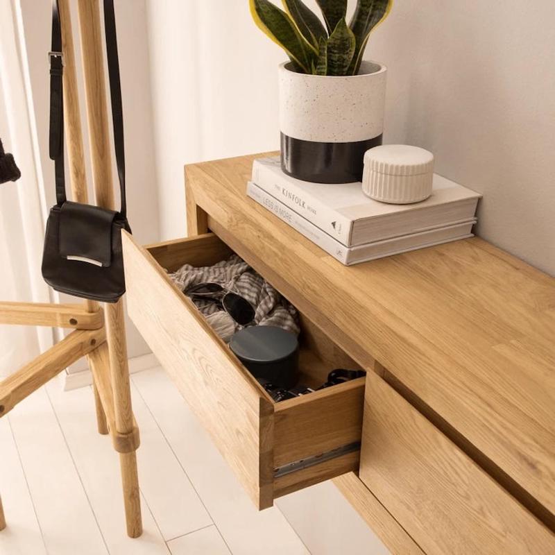 V gh ngt Kommode Med To Skuffer I Egetr P 120x25x30 Cm Wood To You v-gh-ngt-kommode-med-to-skuffer-i-egetr-p-120x25x30-cm-wood-to-you