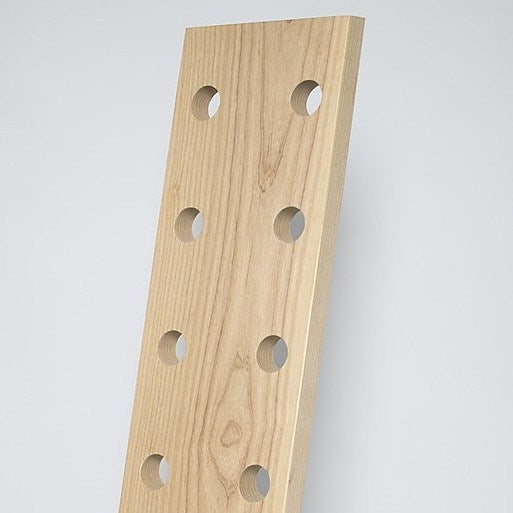 Vinholder på 19 x 88 cm i asketræ i flot dansk design